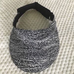 Lululemon visor